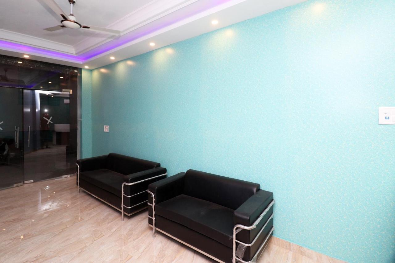 Oyo 25130 Hotel Royal Inn Нью-Делі Екстер'єр фото