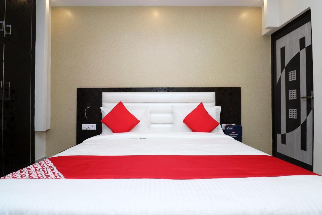 Oyo 25130 Hotel Royal Inn Нью-Делі Екстер'єр фото