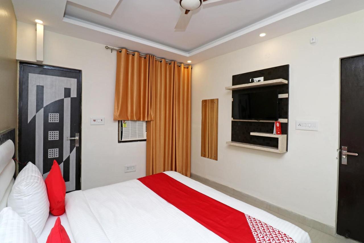 Oyo 25130 Hotel Royal Inn Нью-Делі Екстер'єр фото