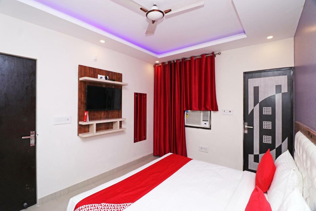 Oyo 25130 Hotel Royal Inn Нью-Делі Екстер'єр фото